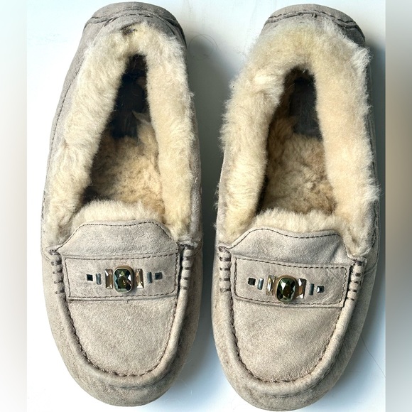 UGG Crystals embellished Loafers Moccasins, size 6 - Picture 1 of 8